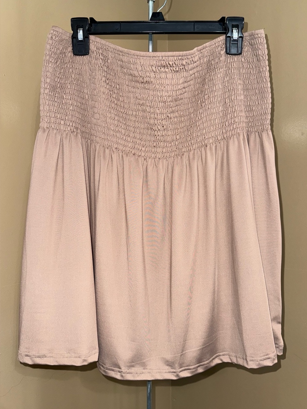 NEW HALTER TOP Smocked High-Waist Beige shirt. Size 3XL.